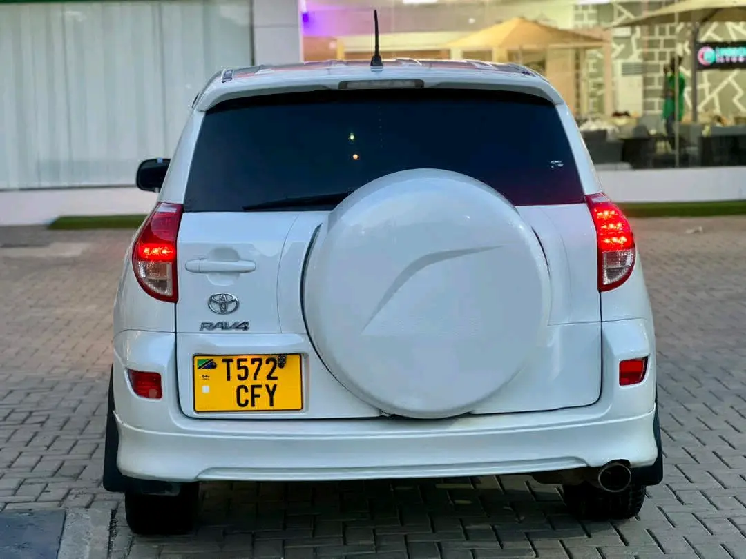 Toyota RAV4 2006 Model thumbnail 3