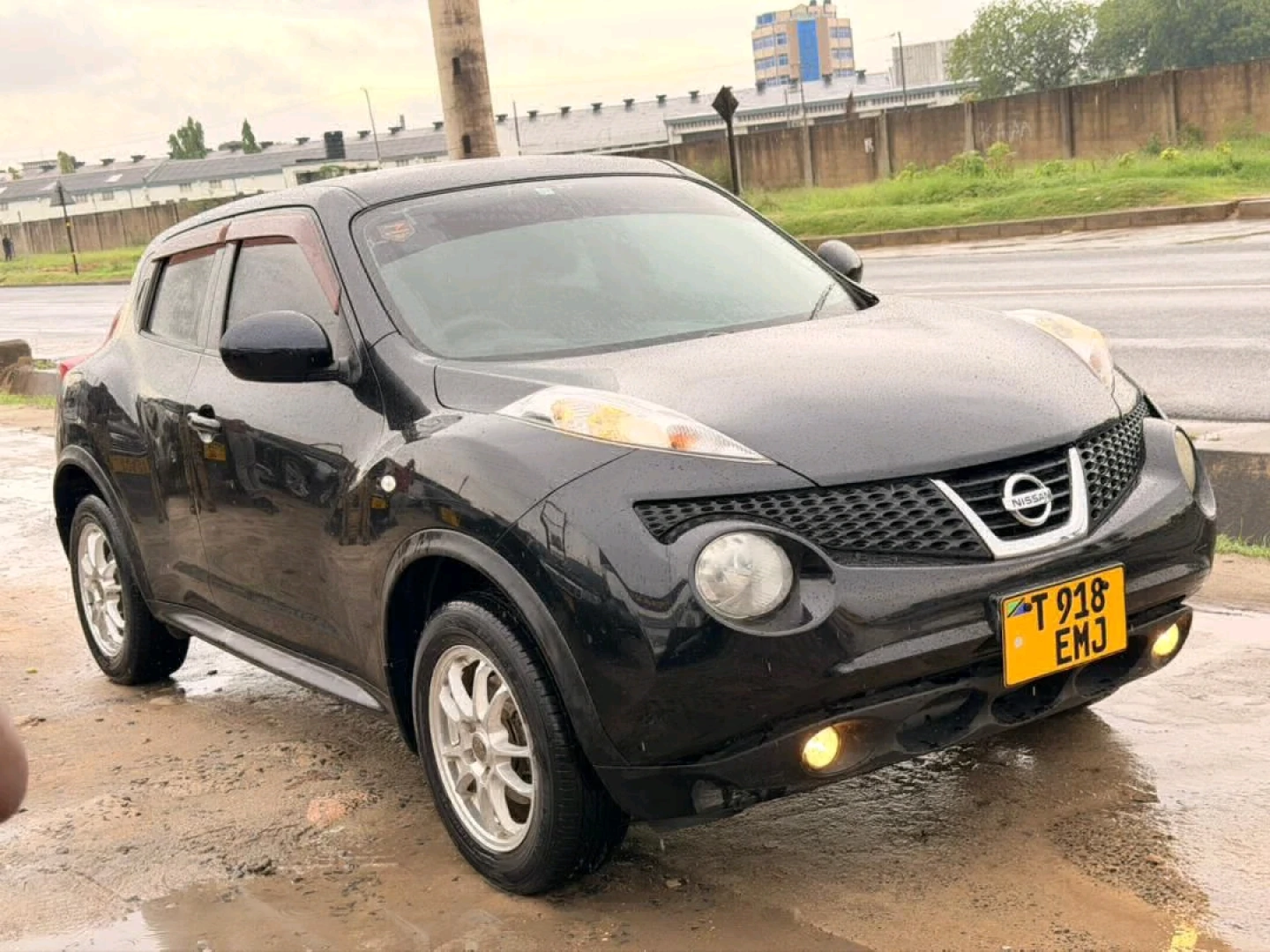 Nissan Juke 2011 Model Reg No. EMJ thumbnail 5