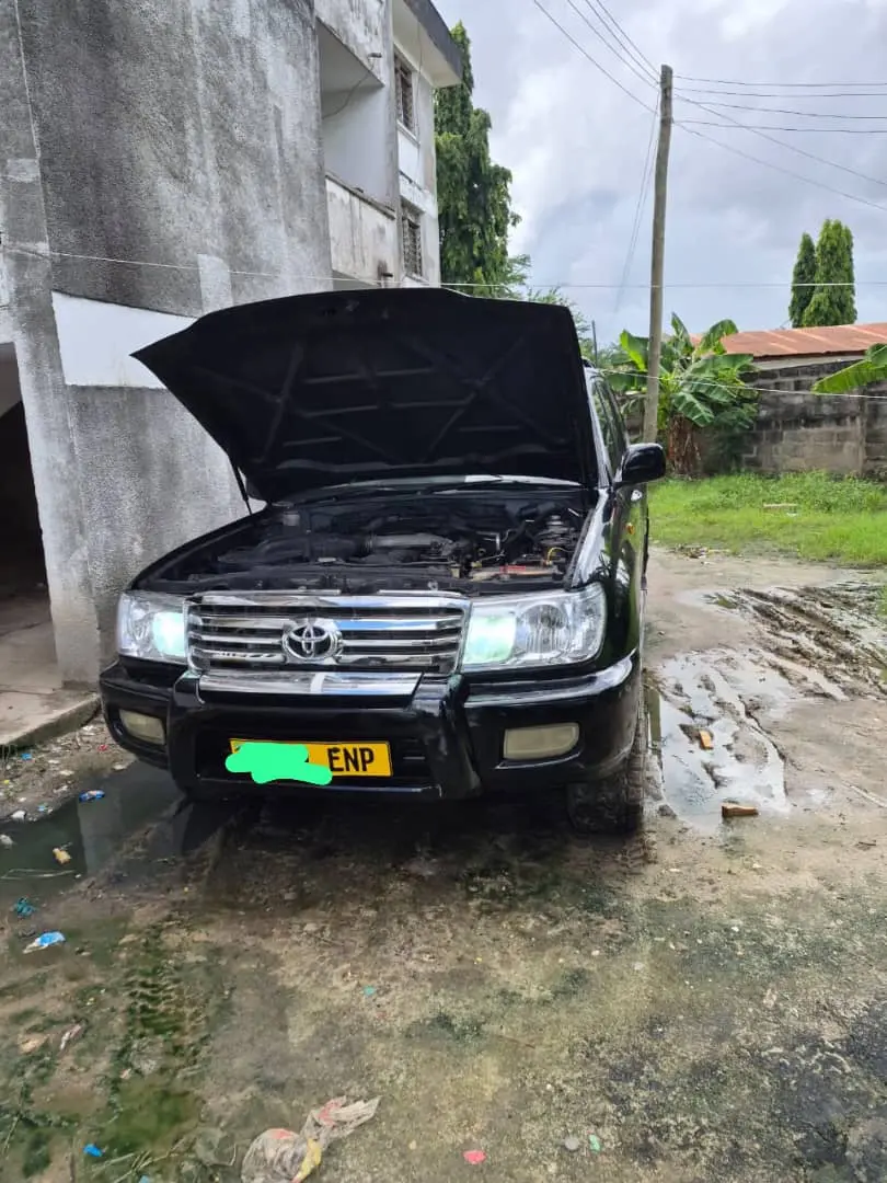Toyota Land Cruiser 105 Series (1HZ Diesel) thumbnail 4