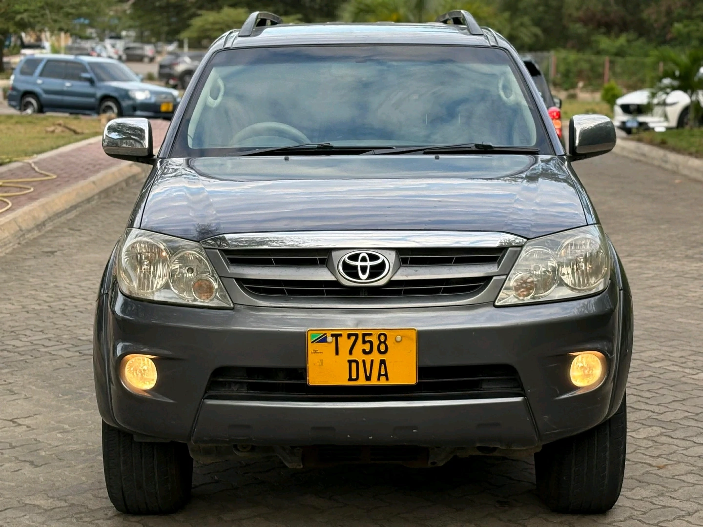 Toyota Fortuner DVA 2006, 2600cc, Automatic SUV