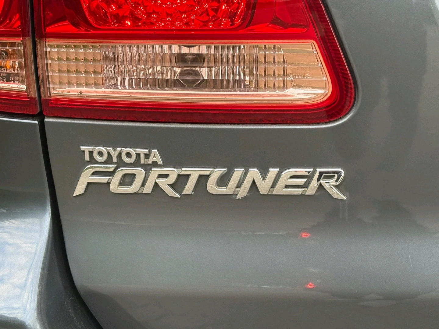 Toyota Fortuner DVA 2006, 2600cc, Automatic SUV thumbnail 7