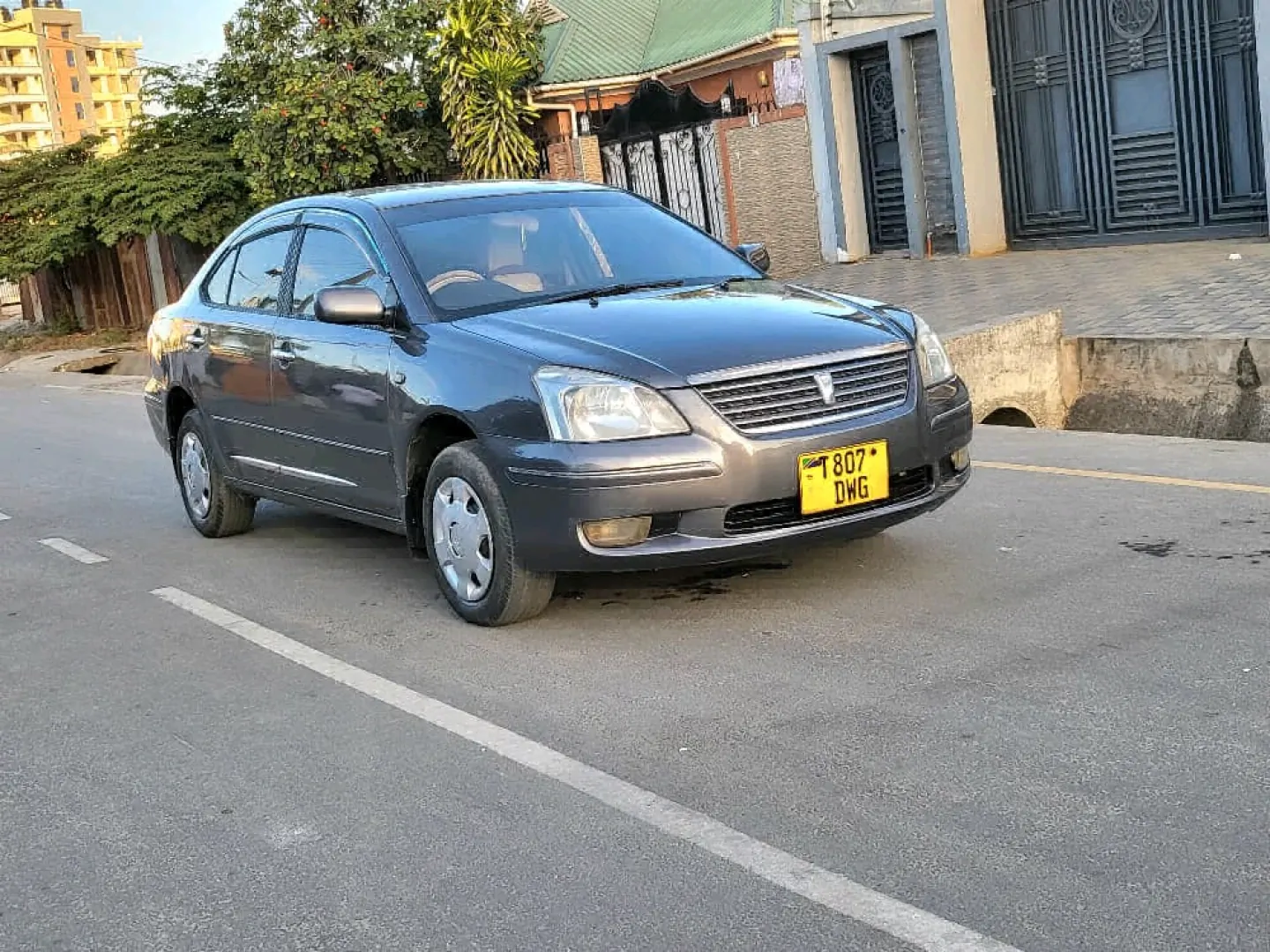 Toyota Premio F 2002 (Gray) 1490 CC thumbnail 2