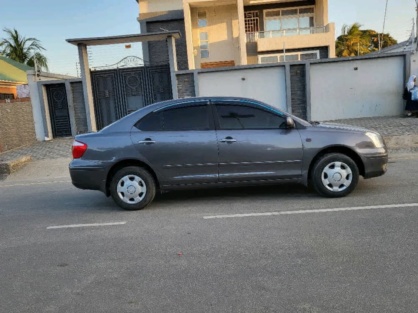 Toyota Premio F 2002 (Gray) 1490 CC thumbnail 5