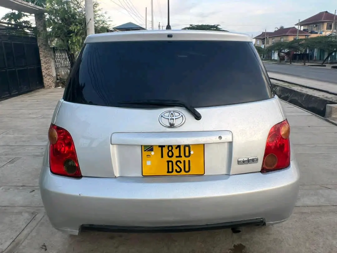 Toyota Ist 2002 (Reg DSU) thumbnail 2