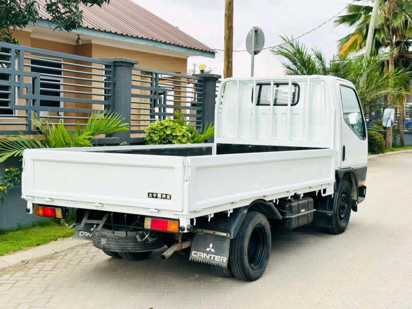 Mitsubishi Canter Light Truck 1994 (Tani 2) thumbnail 4