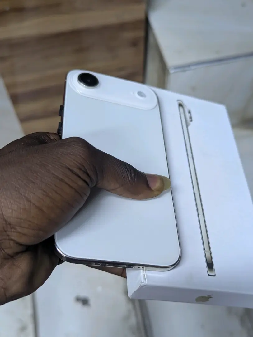IPhone Air 256GB Full Box New thumbnail 3