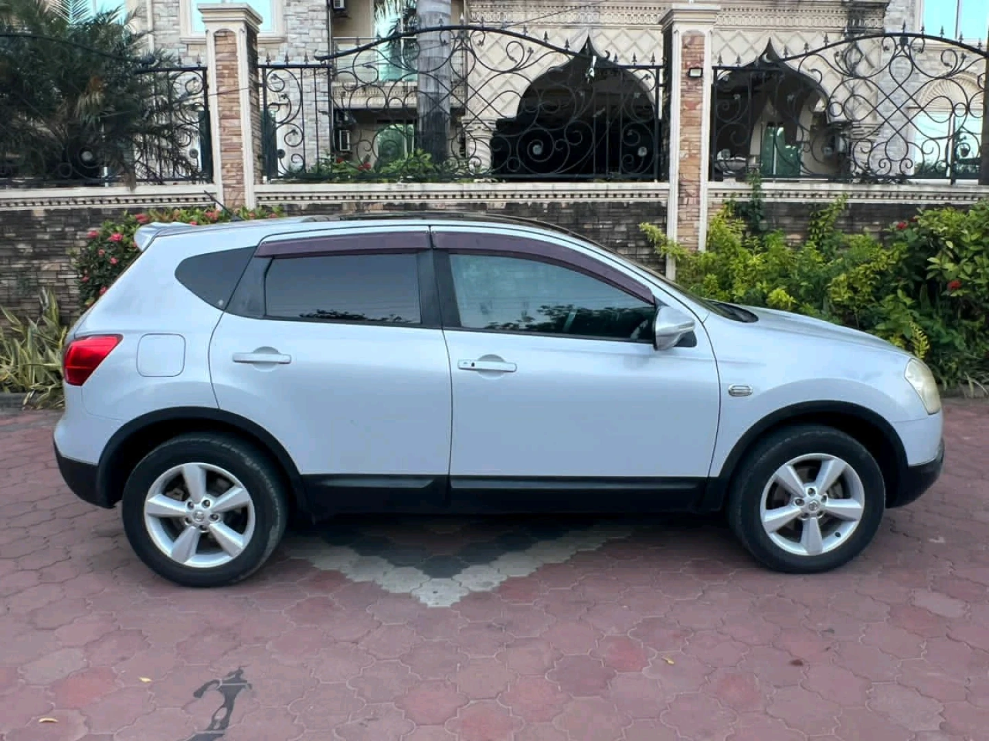 Nissan Dualis (Qashqai) 2008 Model thumbnail 3
