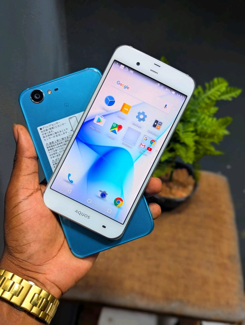 Sharp Aquos SH-506 Smartphone 32GB/3GB RAM