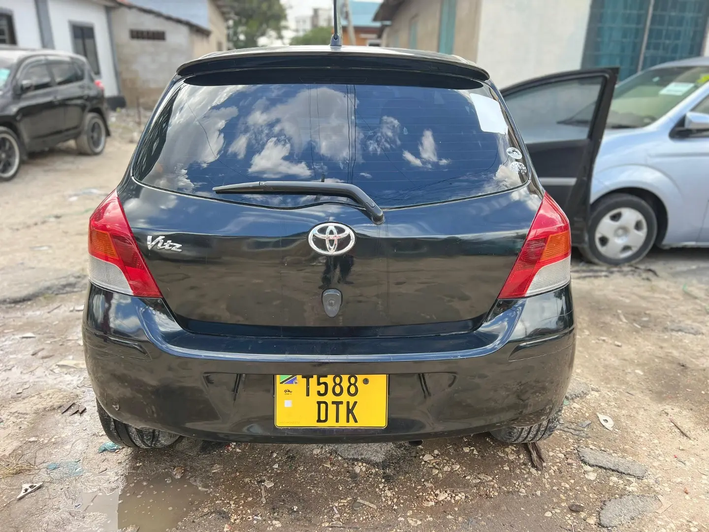 Toyota Vitz New Model (DTK) thumbnail 3