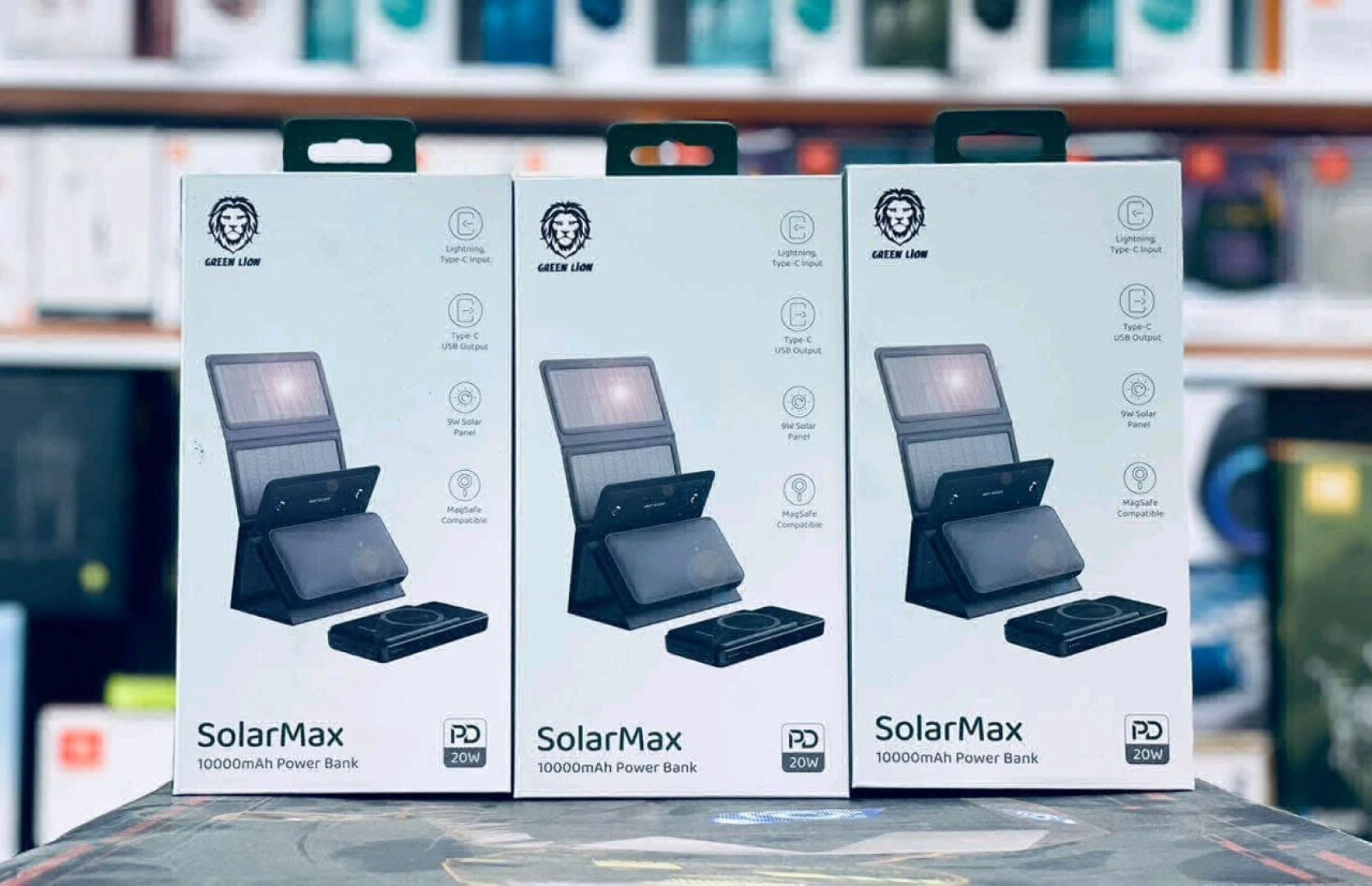Green Lion Solar Max 10000mAh Power Bank (MagSafe)