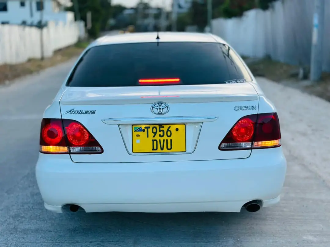 Toyota Crown Athlete 2006, 2490cc, White thumbnail 3