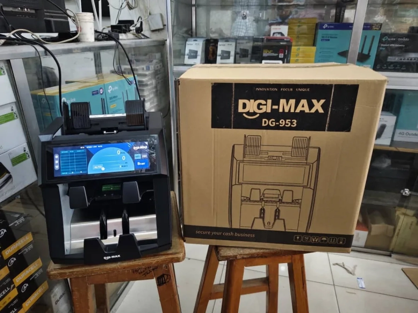 DIGI-MAX DG-953 Heavy-Duty Bill Counter Machine