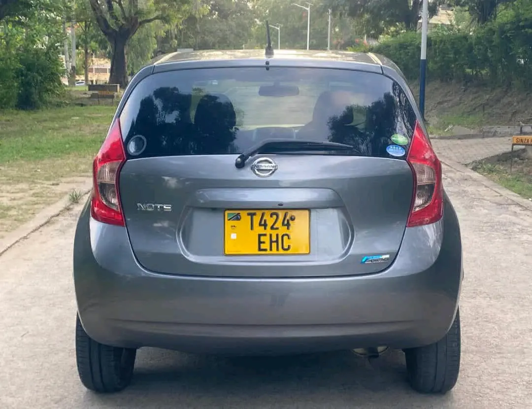 Nissan Note 2014 Grey - 1290cc thumbnail 4