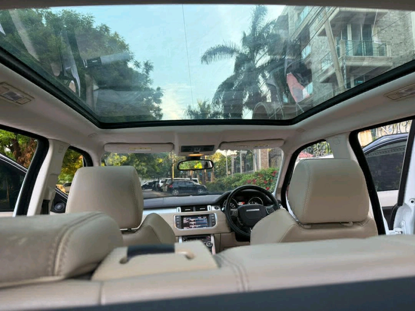 Range Rover Evoque EHL ON SALES thumbnail 6