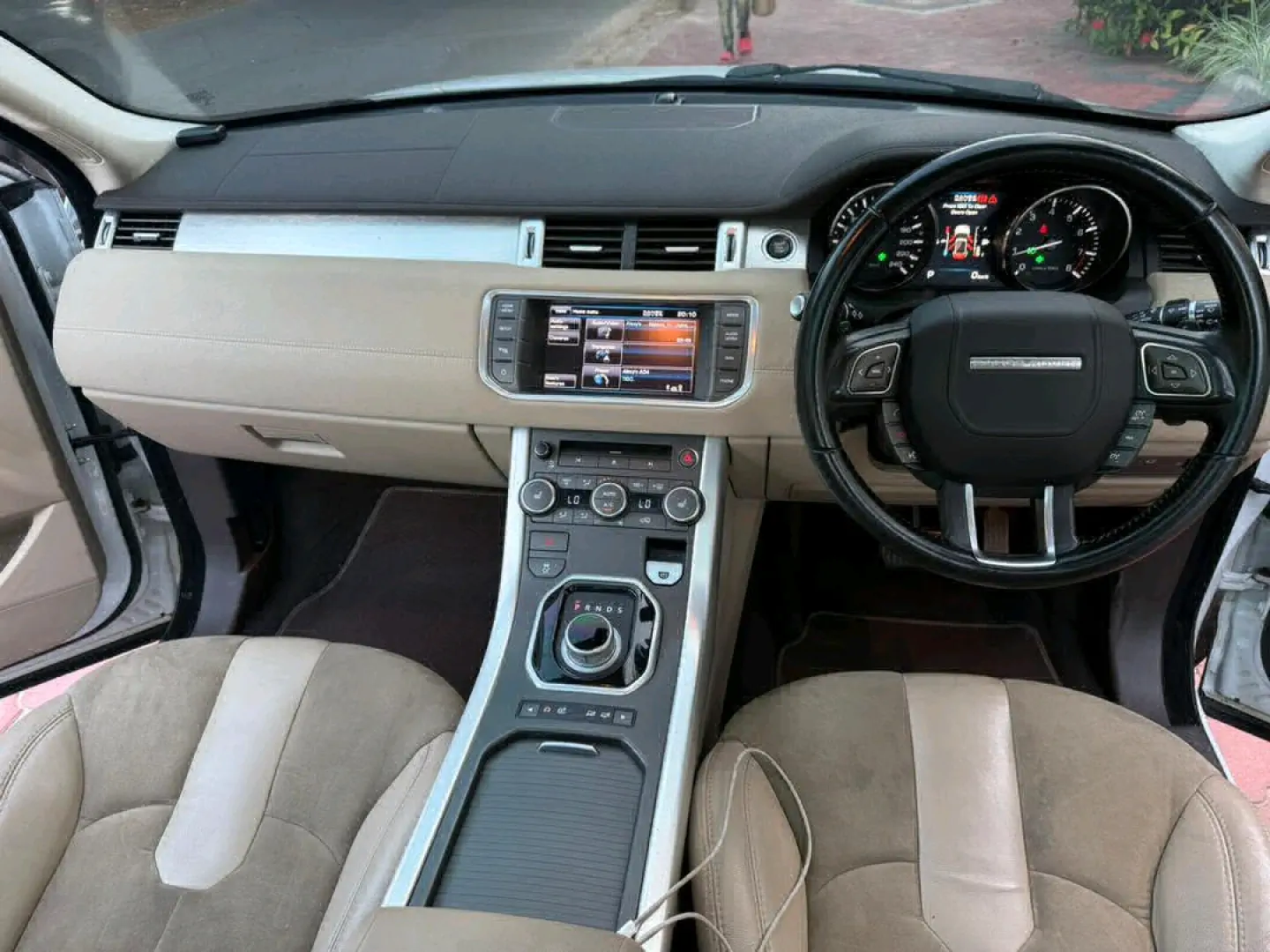 Range Rover Evoque EHL ON SALES thumbnail 7
