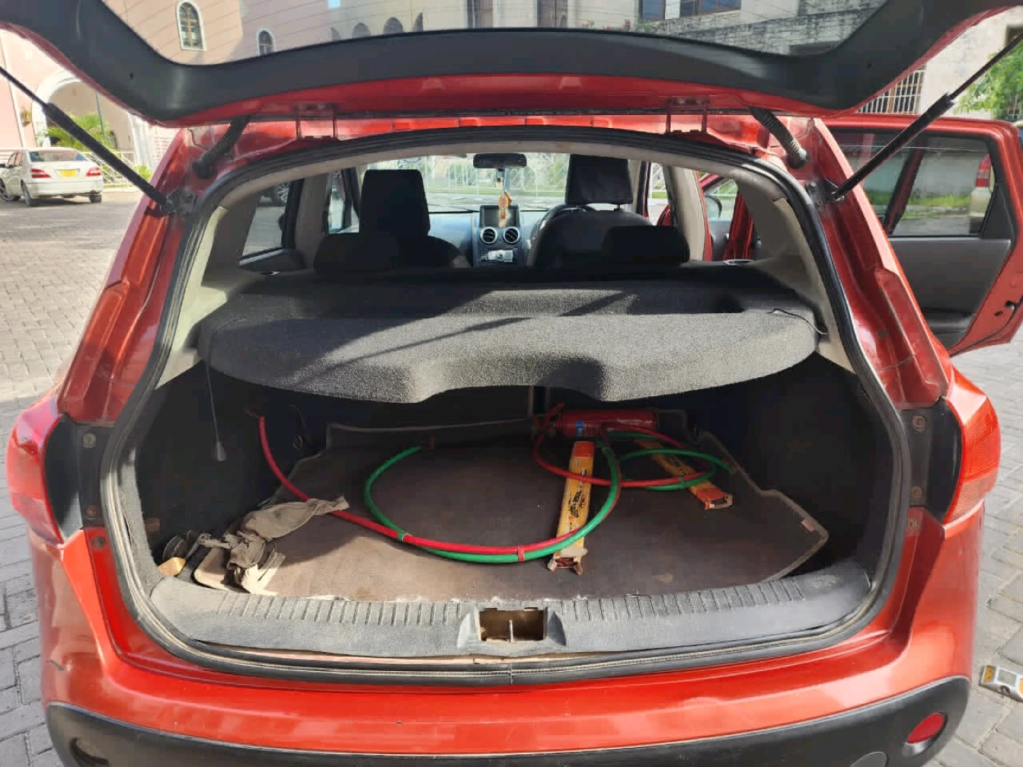 Nissan Dualis SUV - 1990 CC, Full AC thumbnail 3