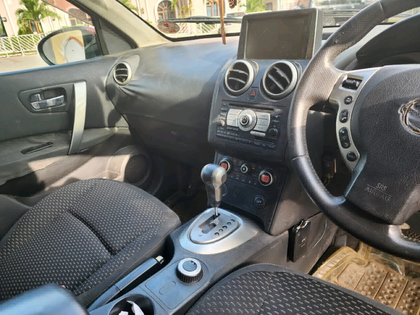 Nissan Dualis SUV - 1990 CC, Full AC thumbnail 5