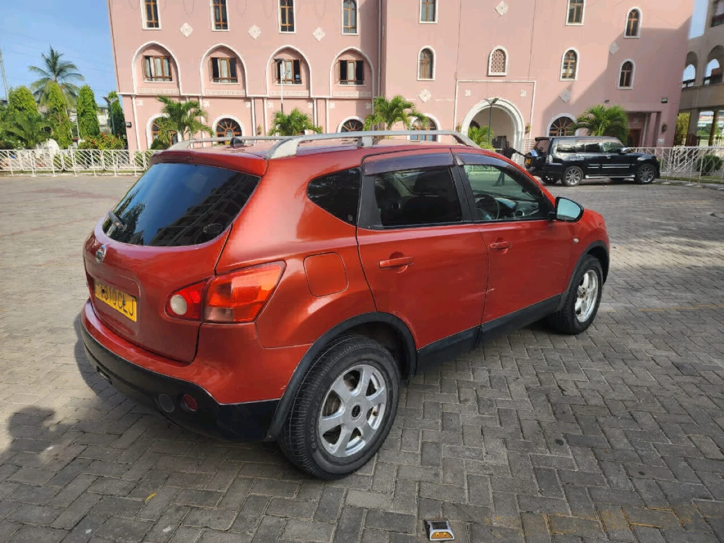 Nissan Dualis SUV - 1990 CC, Full AC thumbnail 8