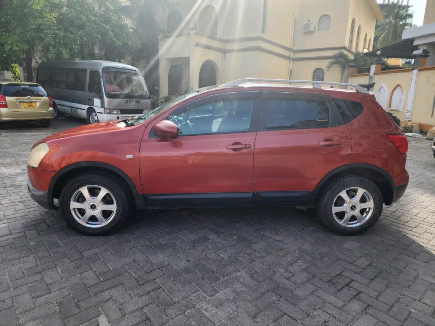 Nissan Dualis SUV - 1990 CC, Full AC thumbnail 9
