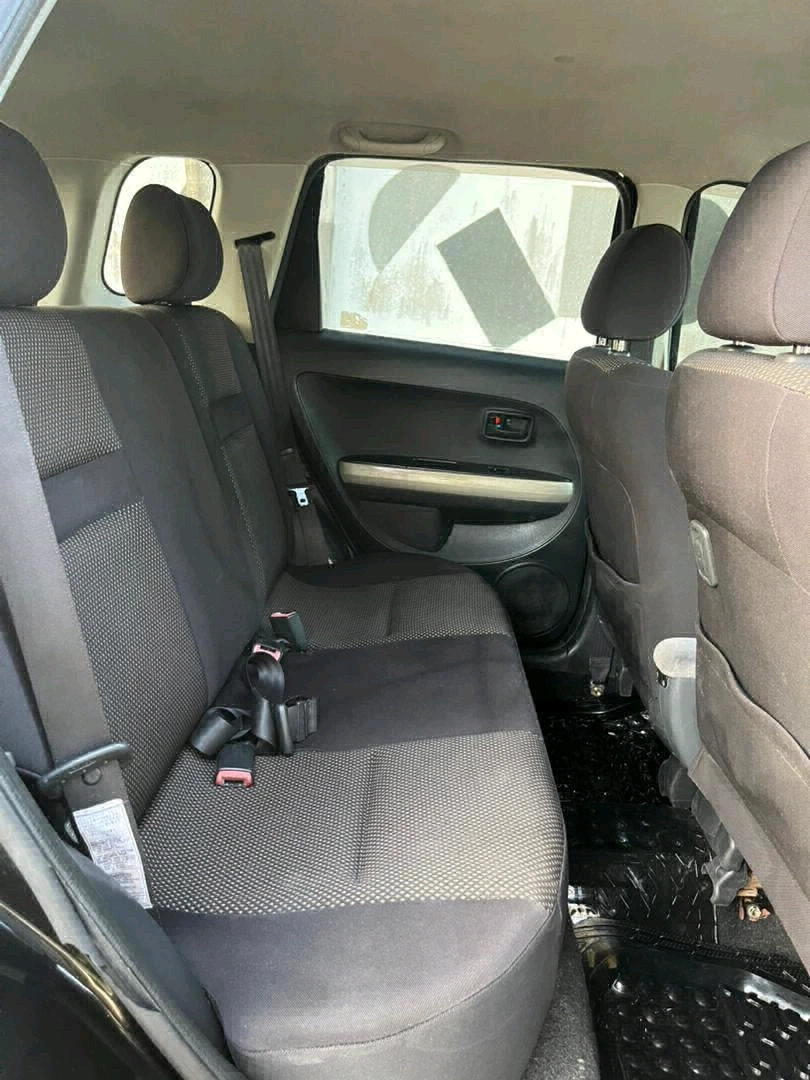Black Toyota Ist Car for Sale thumbnail 6