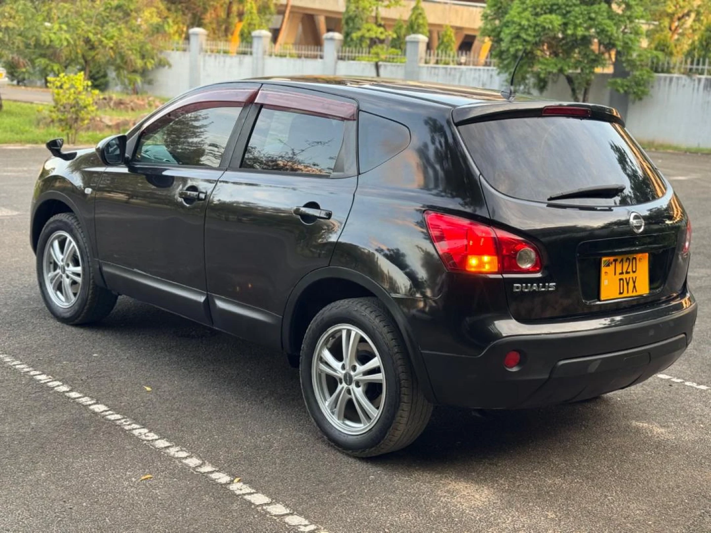 Nissan Dualis SUV 2008 Automatic thumbnail 6