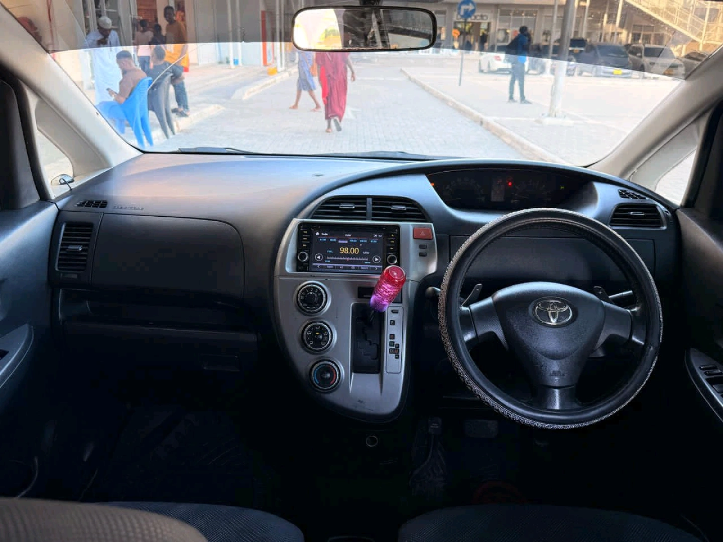 Toyota Ractis 2007 Silver Minivan thumbnail 8