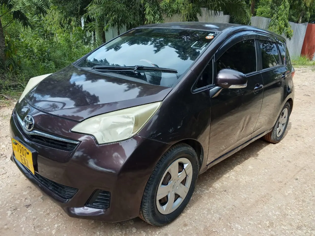 Toyota Ractis 2011 thumbnail 5