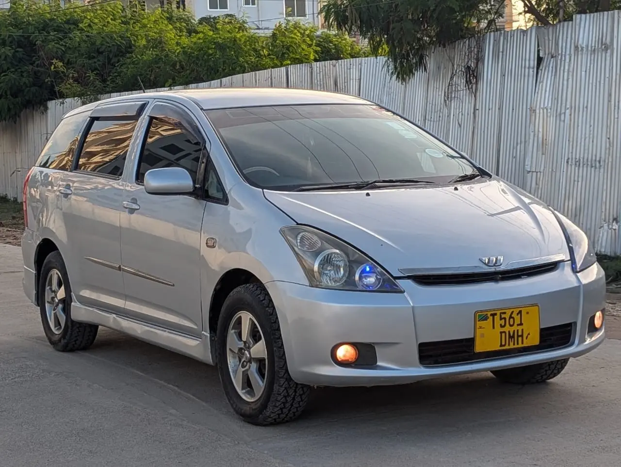 Toyota Wish 2004 DMH thumbnail 7