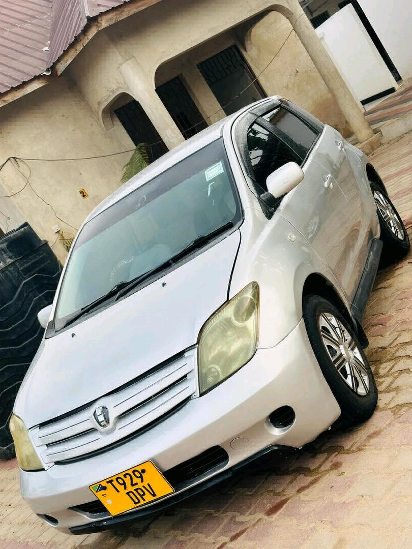 Toyota Ist DPV 1290cc thumbnail 5