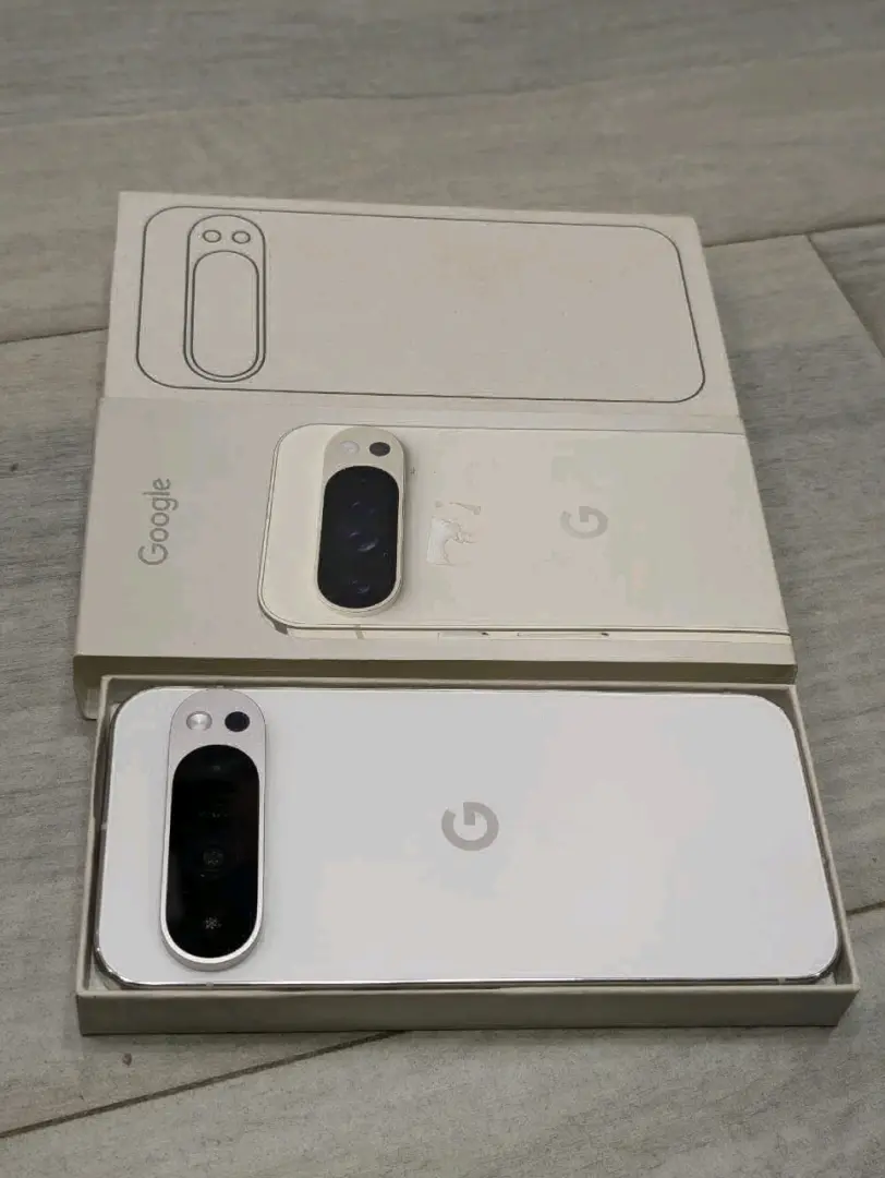 Google Pixel Smartphone 128GB/256GB