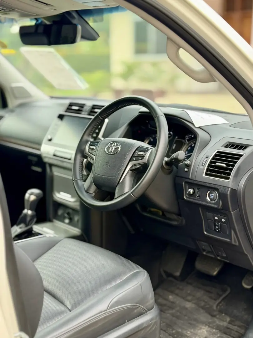 Toyota Land Cruiser Prado 150 2023 thumbnail 6