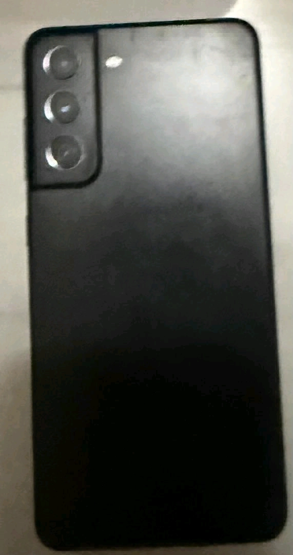 Samsung Galaxy S21 FE 5G (Good Quality) thumbnail 4