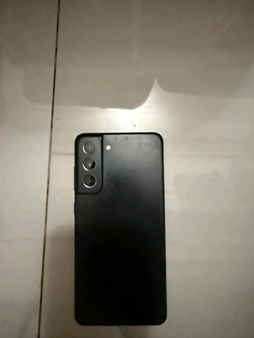 Samsung Galaxy S21 FE 5G (Good Quality) thumbnail 7