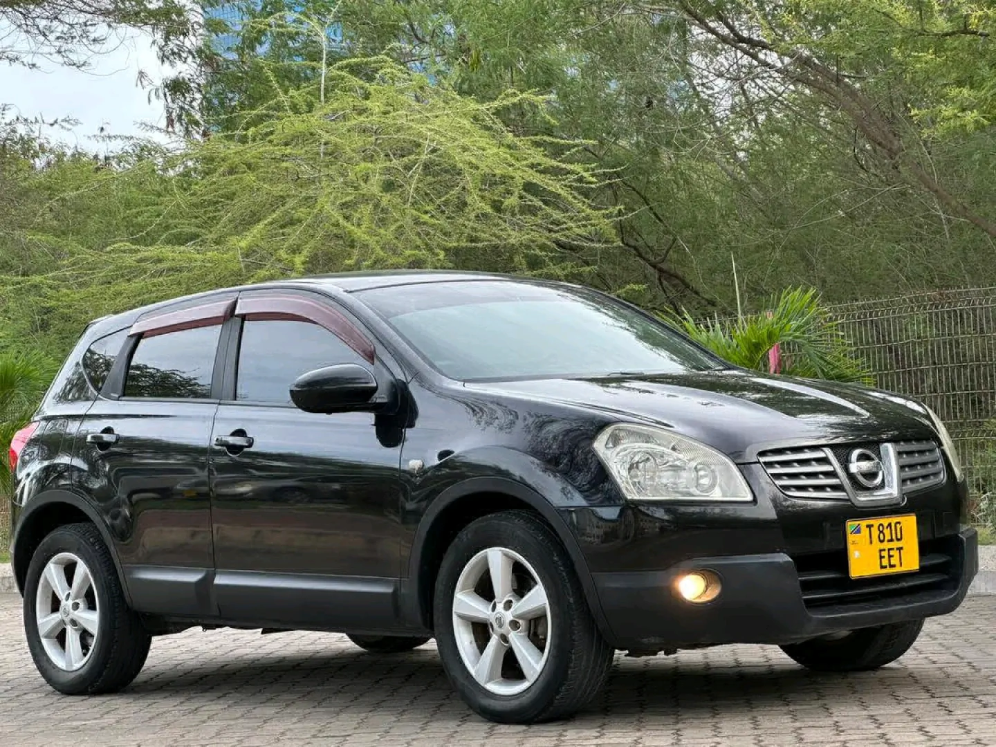 Nissan Dualis (Qashqai) 2009 SUV - Reg EET thumbnail 3