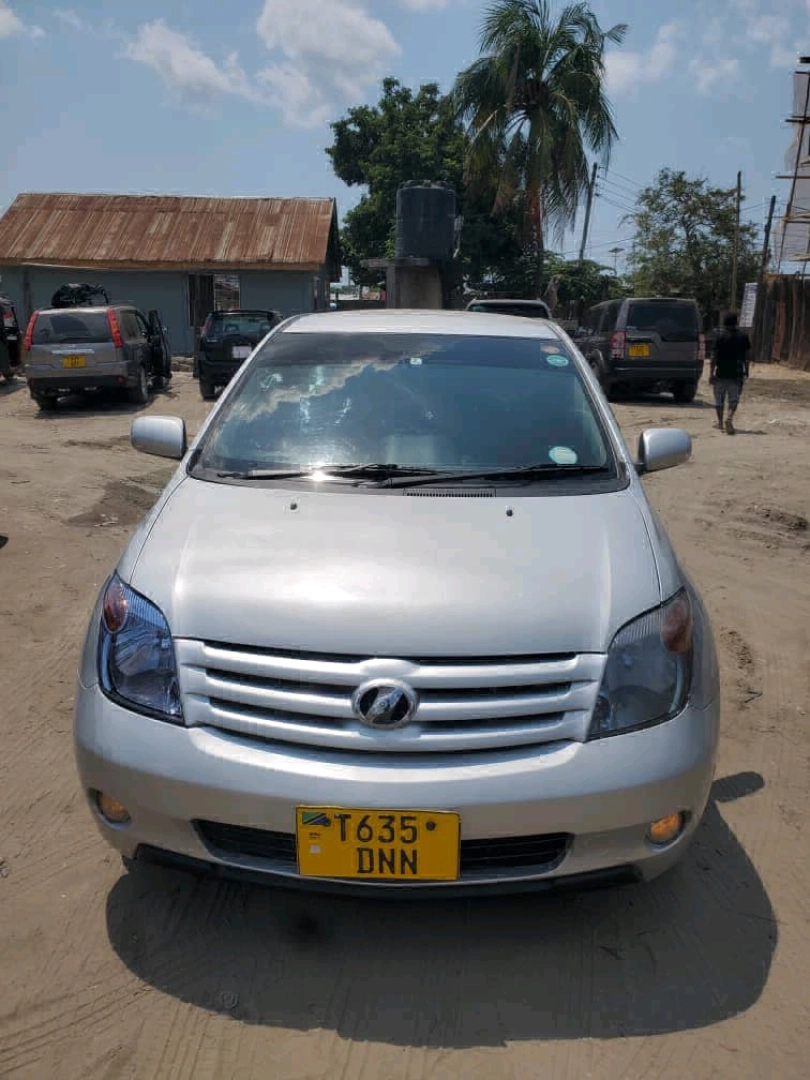 Toyota Ist (ICT) Hatchback 2006 thumbnail 6