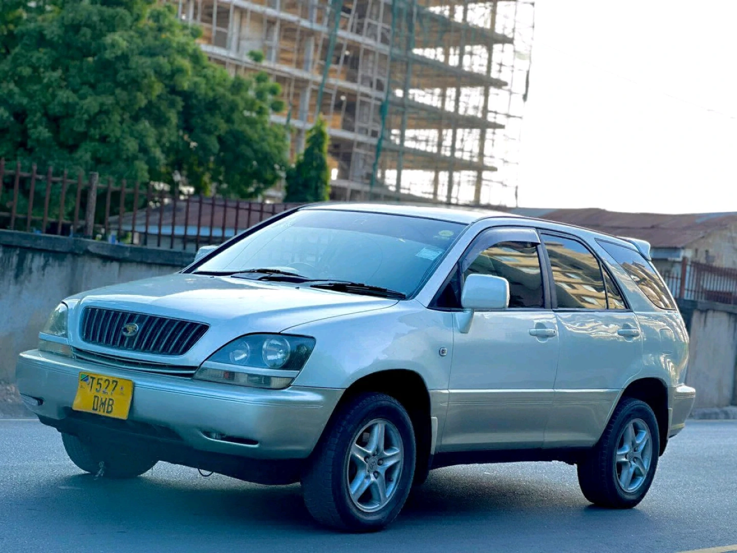 Toyota Harrier 2003 SUV (1980cc) thumbnail 2