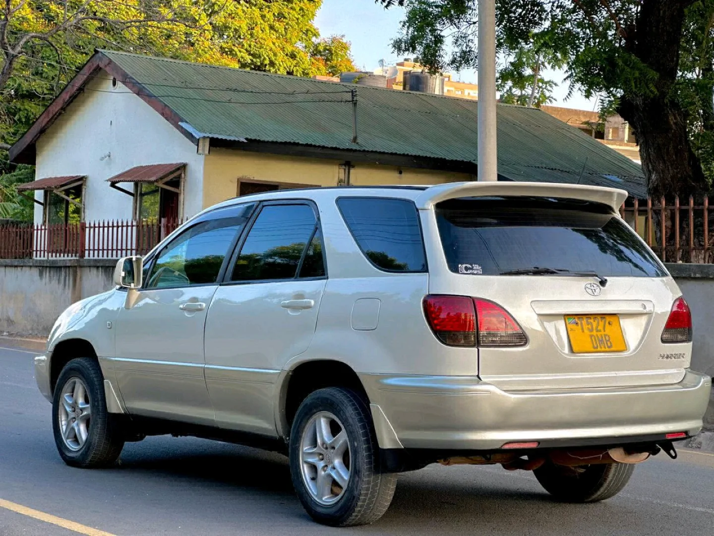 Toyota Harrier 2003 SUV (1980cc) thumbnail 5
