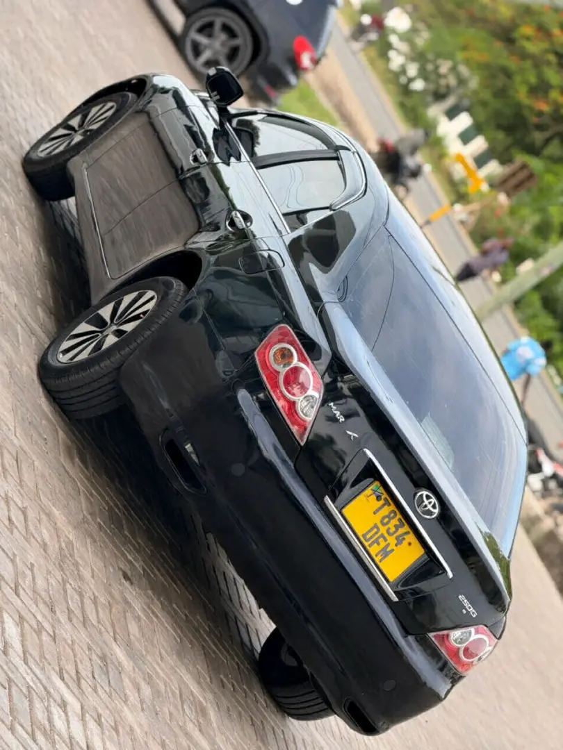 Toyota Mark X Black Sedan 2490cc thumbnail 5