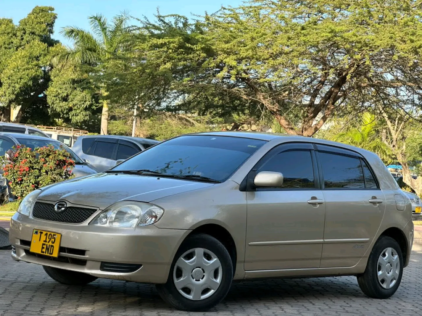 Toyota RunX Sedan 2004 Model thumbnail 4