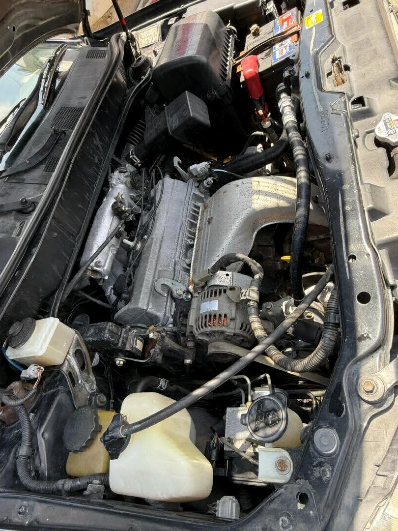 Used Black Toyota Harrier SUV thumbnail 7