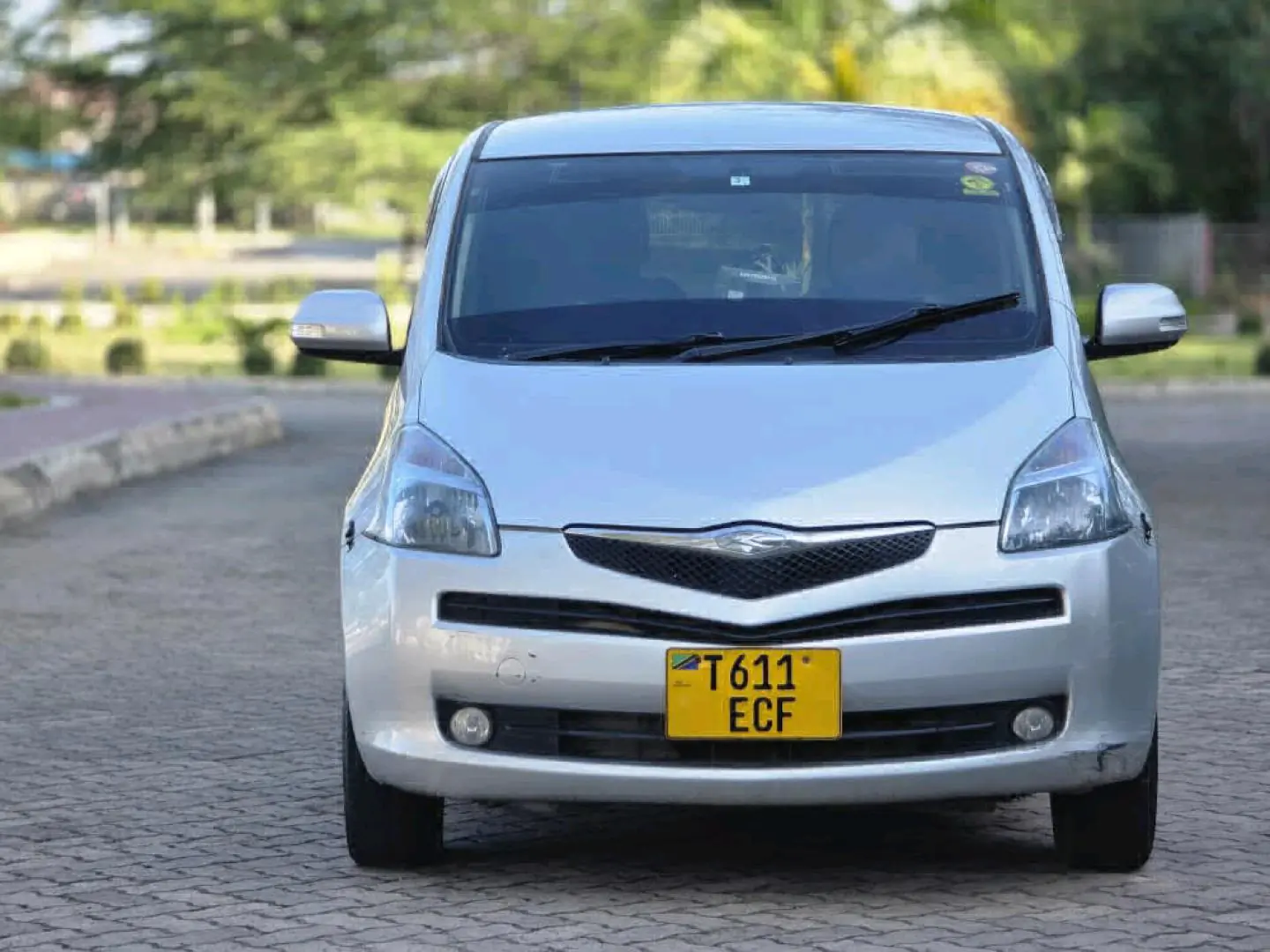 Toyota Ractis Silver 1490cc