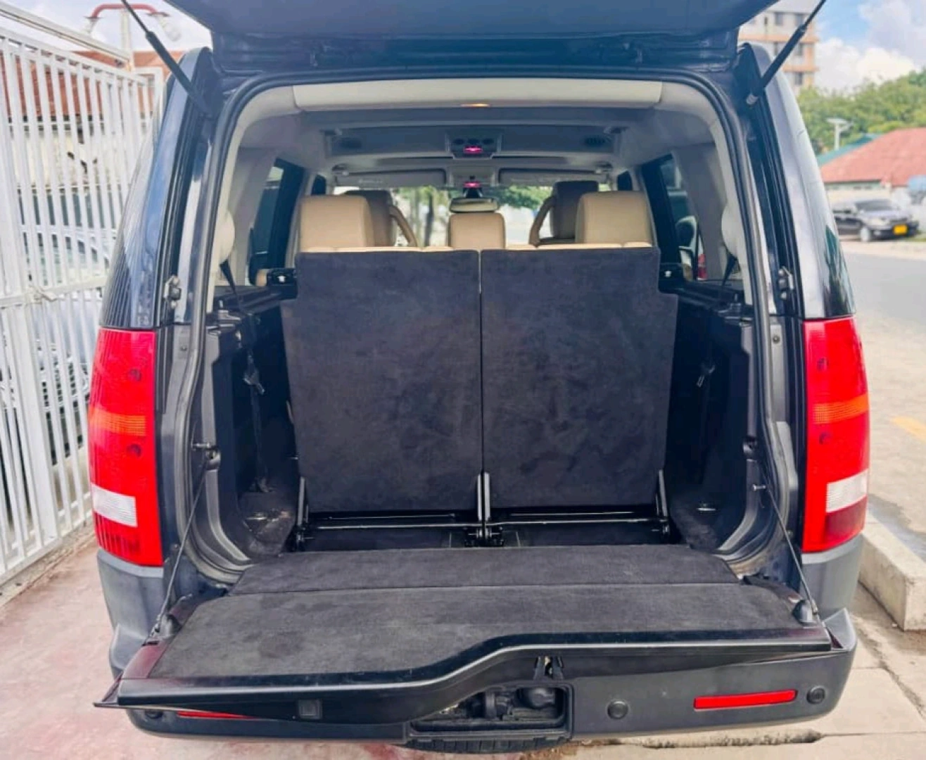 Land Rover Discovery 3 (2006) Diesel Automatic thumbnail 6