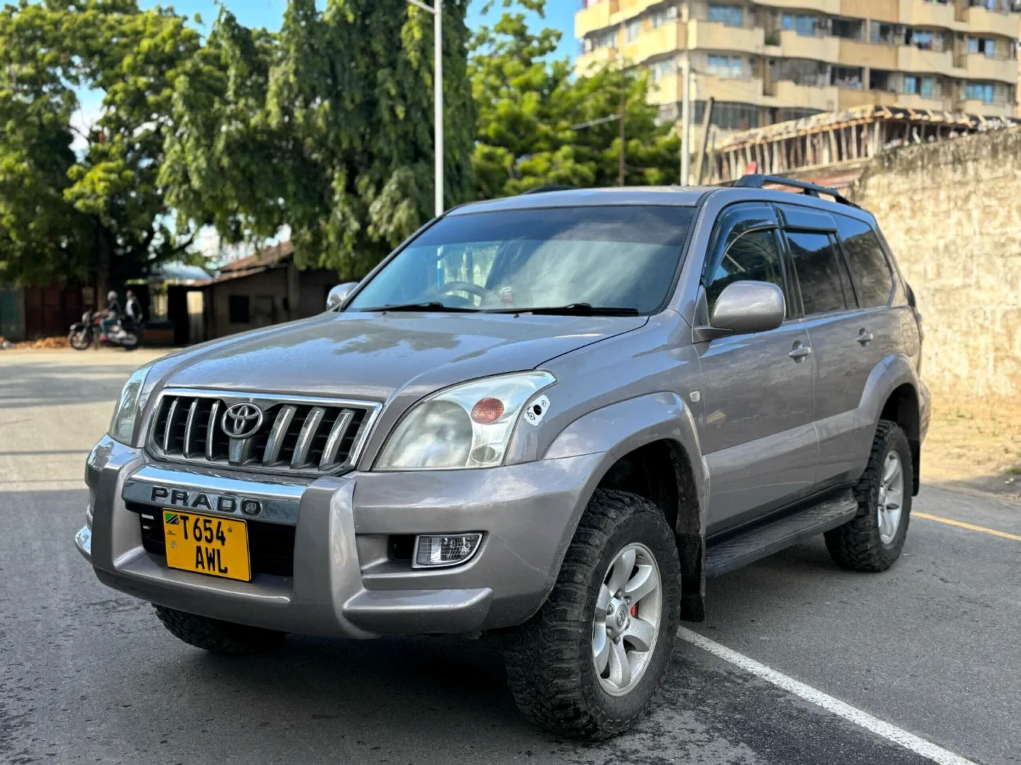 Toyota Land Cruiser Prado 120 (3RZ Engine) for Sale/Exchange thumbnail 4