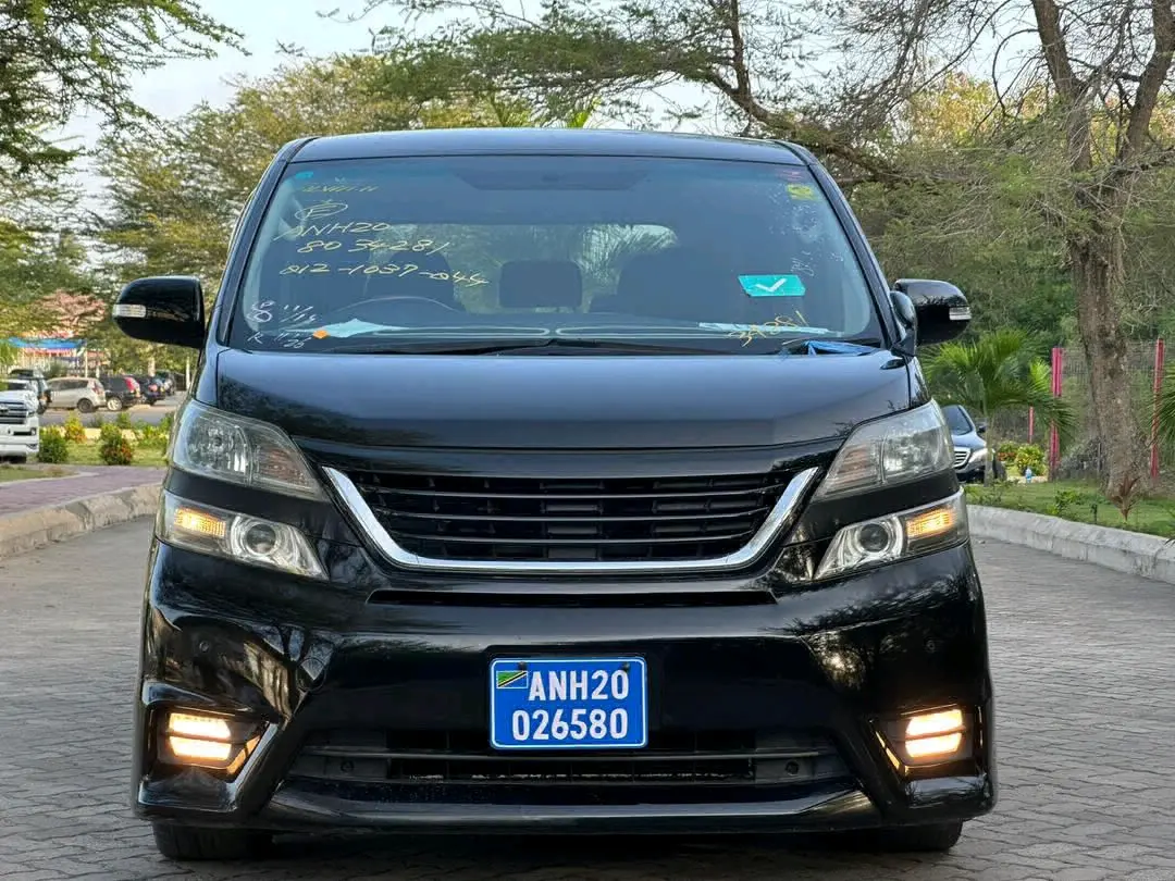 Toyota Vellfire 2009 Nyeusi Inauzwa DSM