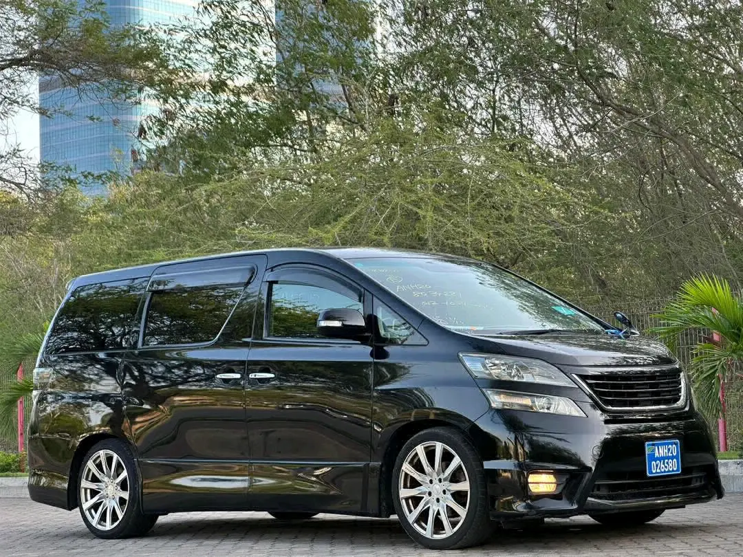 Toyota Vellfire 2009 Nyeusi Inauzwa DSM thumbnail 4