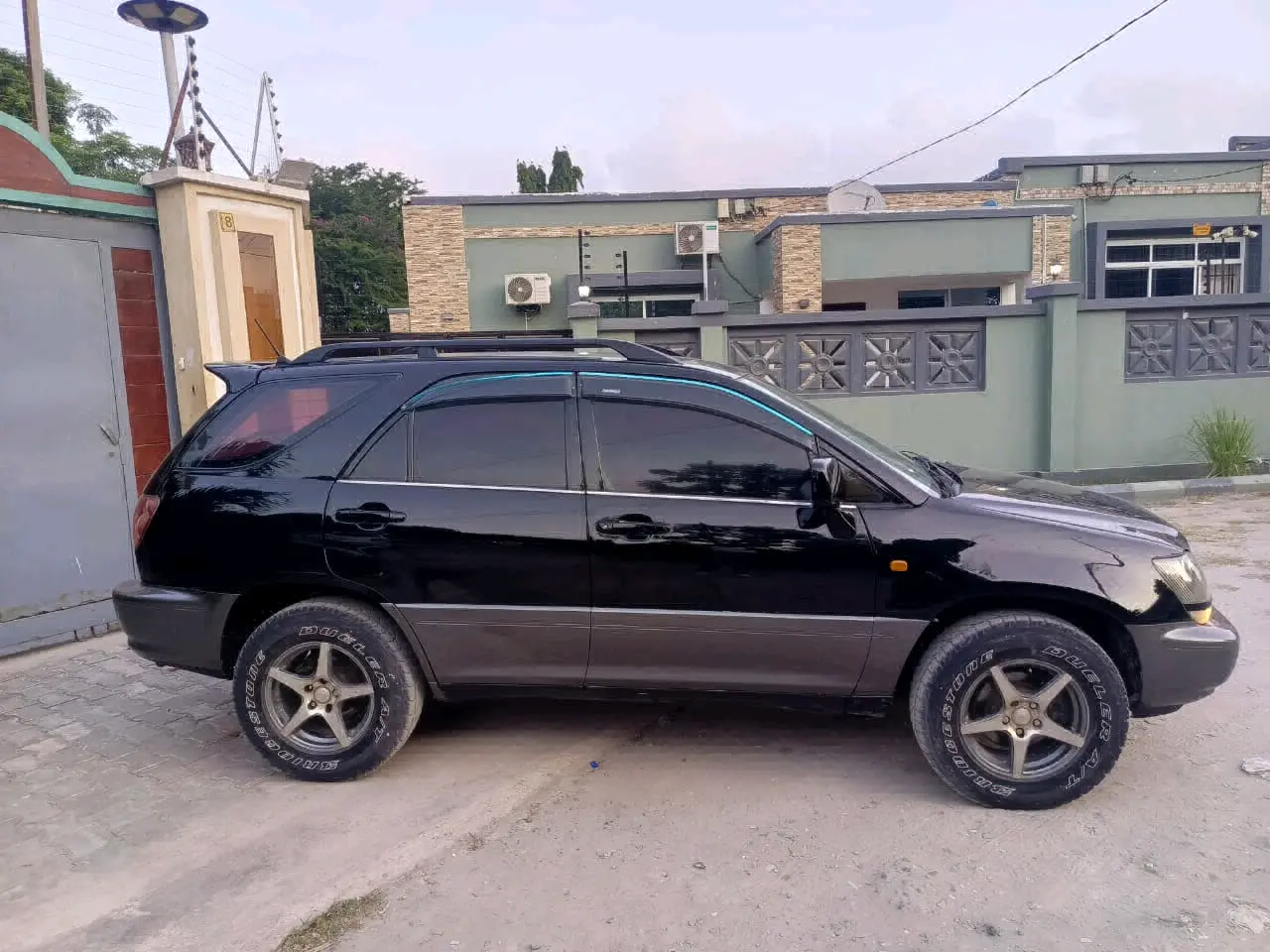 Toyota Harrier Old Model (DBU) thumbnail 5