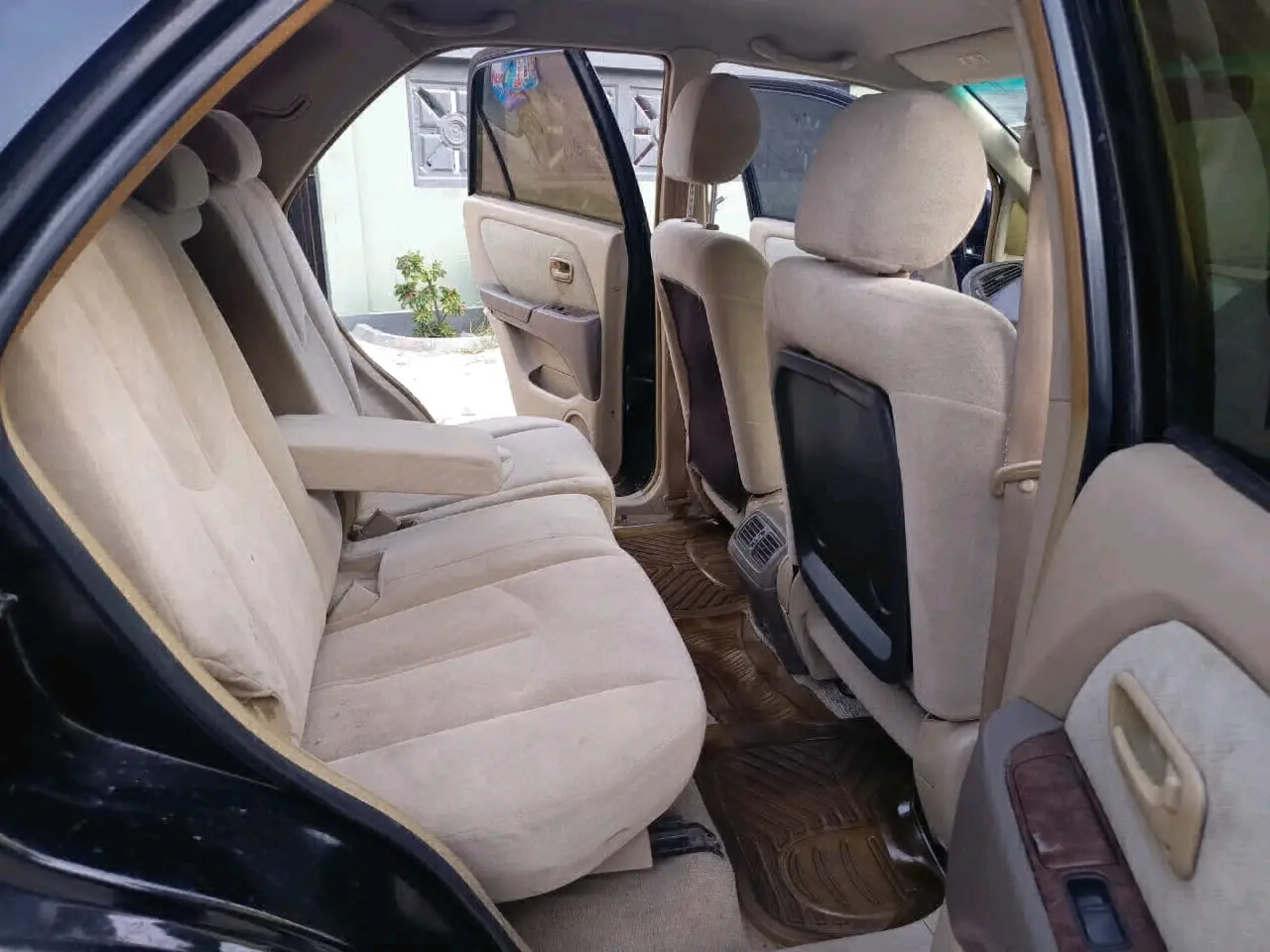 Toyota Harrier Old Model (DBU) thumbnail 8