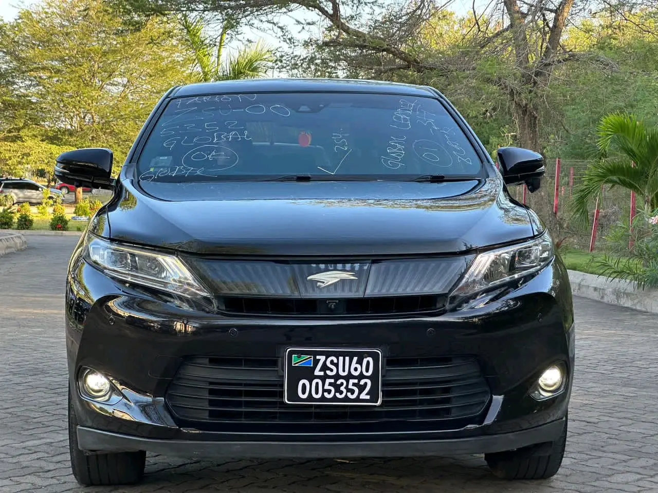 Toyota Harrier 'Anaconda' 2015, Black, Open Roof