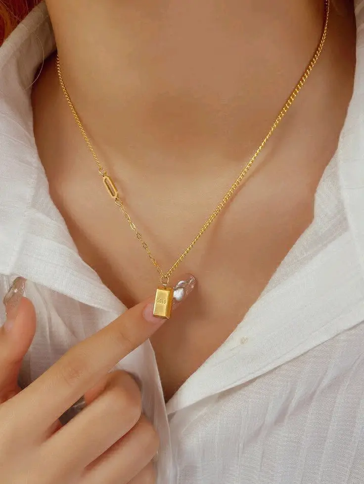 Quality Fashion Necklaces thumbnail 4