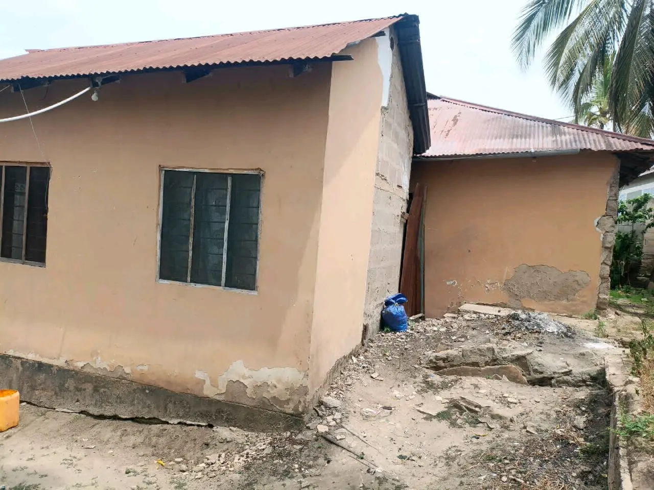 Nyumba Inauzwa Mbezi ya Msigani, 950 sqm